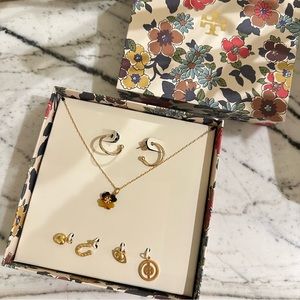 Tory Burch Earring necklace set